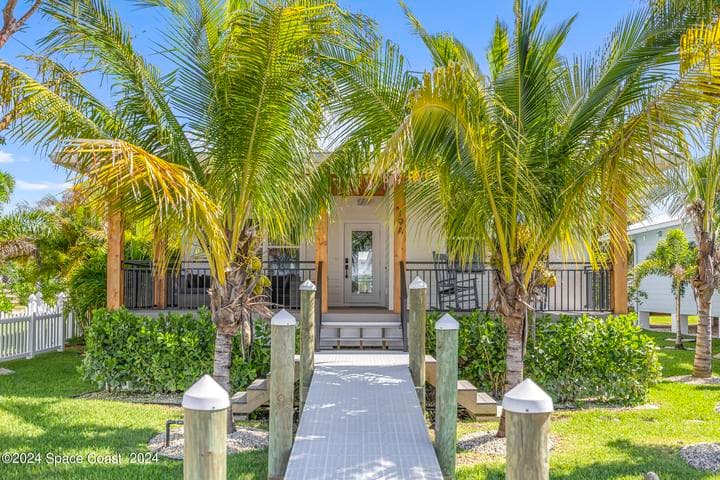 19 Vip Island A, Grant-Valkaria, FL 32949