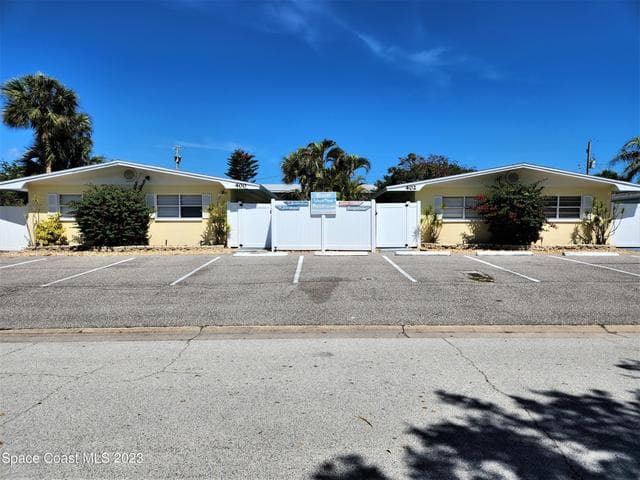 400-402 Jackson Avenue, Cape Canaveral, FL 32920