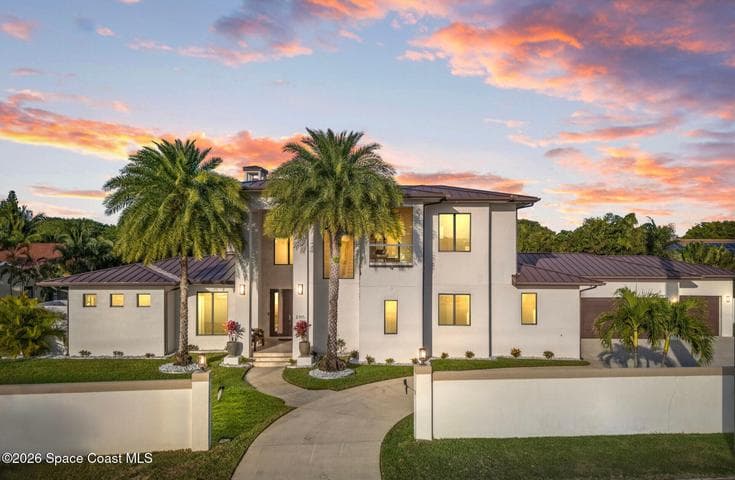 2355 N Riverside Drive, Indialantic, FL 32903